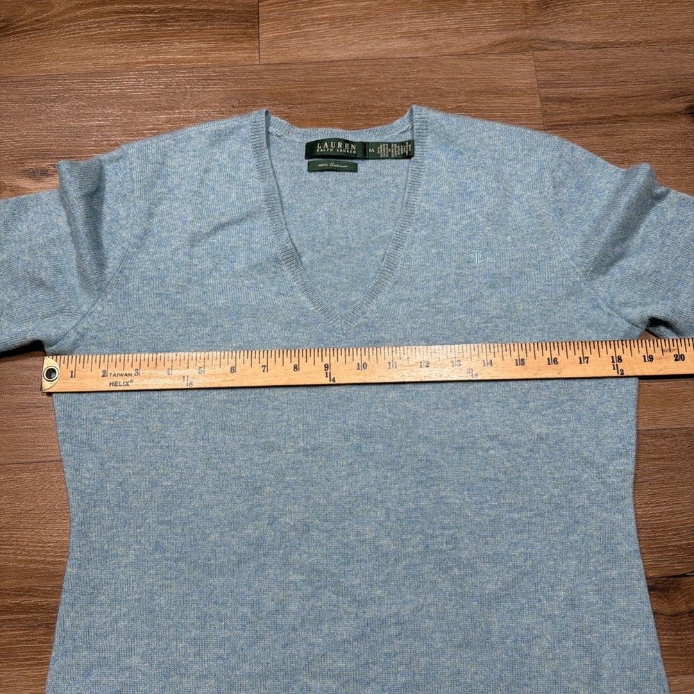 Lauren Ralph Lauren Women's PETITE LARGE V-Neck‎ 100% Cashmere Sweater Blue - Picture 7 of 11